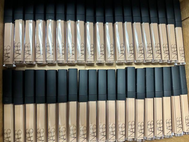 60 Piece Lot of Nars Radiant Creamy Concealer, Medium 1.75 Tiramisu, 0.22oz/6mL